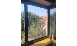 Instalace sítí do balkonových dveří a okna v obci Stěžery